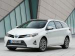 Toyota Auris Touring Sports Hybrid 2013 года (UK)